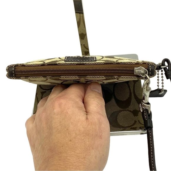 Coach C Signature Jacquard Brown Wristlet - Picture 8 of 9